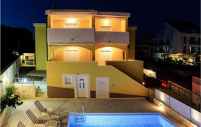 Lovely Apartment In Zecevo Rogoznicko With Wifi